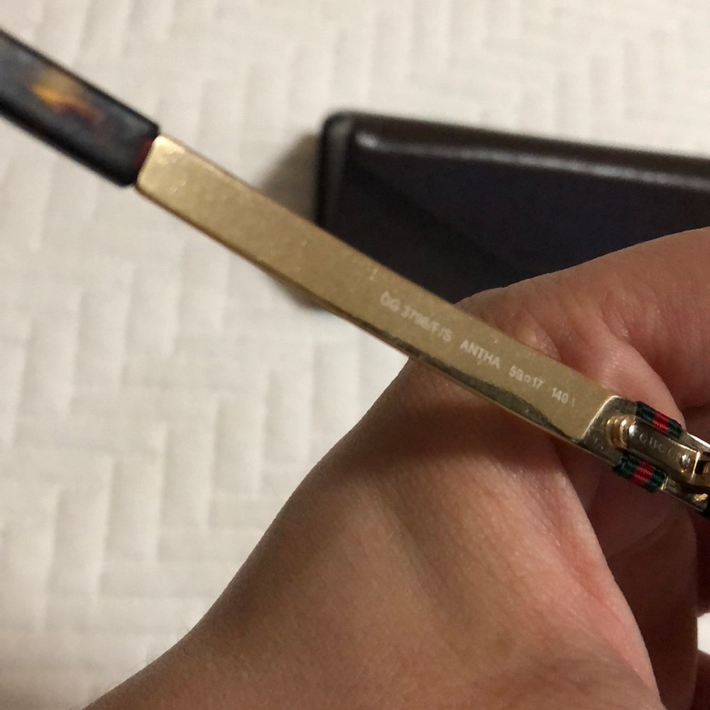 Authentic Gucci sunglasses - Picture 2 of 6